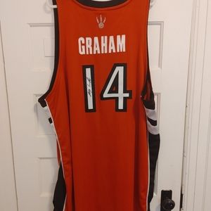 Signed raptors jersey